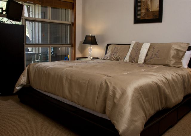 Whistler Aspens on Blackcomb Accommodation 549 Master Bedroom